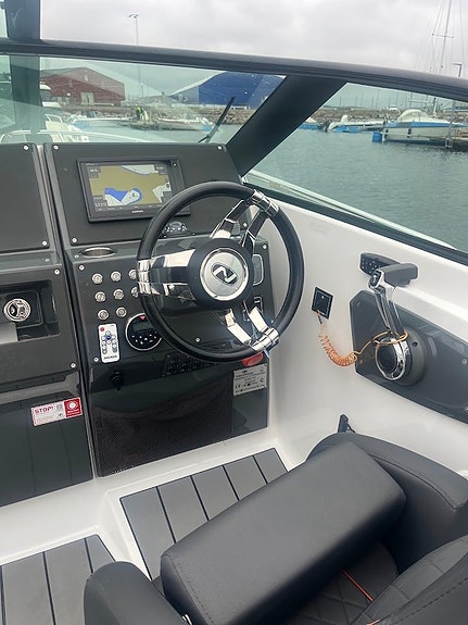 Nordkapp 705 Avant - Evinrude G2 250 hk H.O 8 of 12