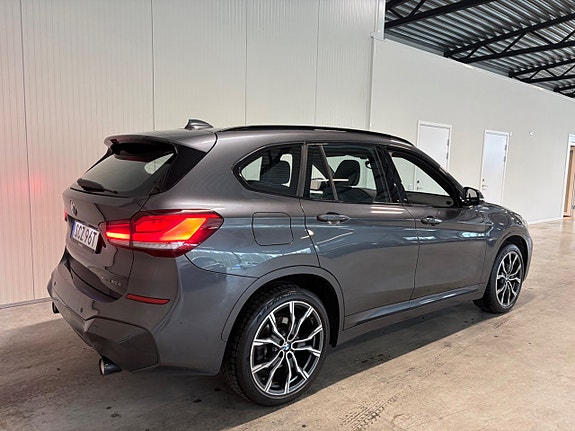 BMW X1 3 of 23