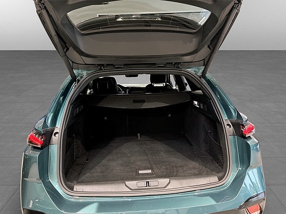 Peugeot 308 SW 18 of 18