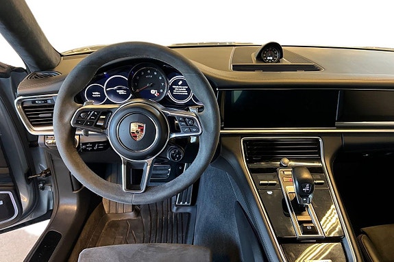 Porsche Panamera GTS 13 of 30
