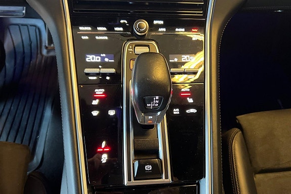 Porsche Panamera GTS 21 of 30