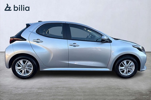 Toyota Yaris 18 of 21
