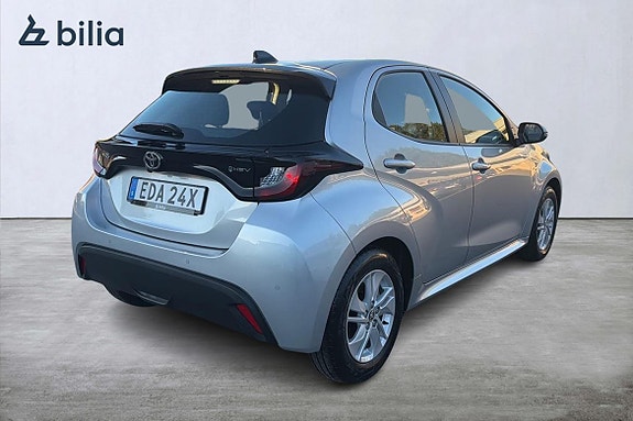 Toyota Yaris 19 of 21