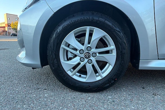 Toyota Yaris 17 of 21