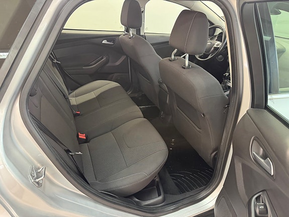 Ford Focus 12 of 15