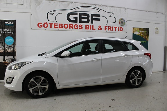 Hyundai i30 2 of 24
