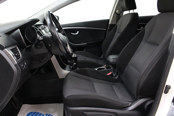 Hyundai i30 13 of 24