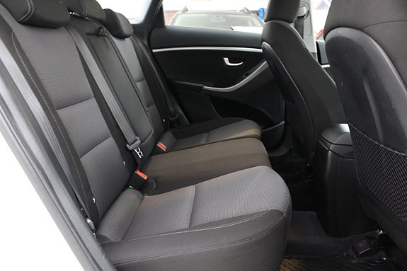 Hyundai i30 16 of 24