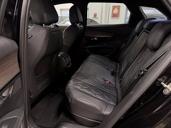 Peugeot 3008 6 of 12