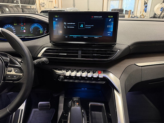 Peugeot 3008 5 of 12