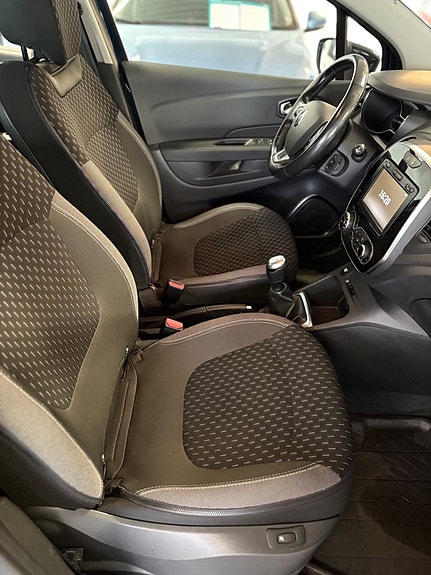 Renault Captur 5 of 11