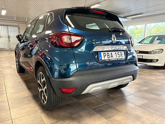 Renault Captur 3 of 11