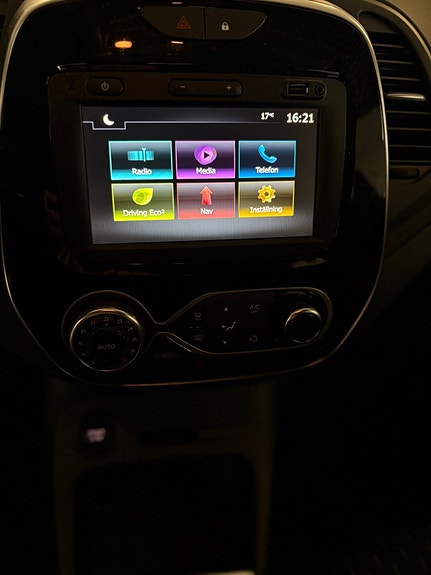 Renault Captur 9 of 11