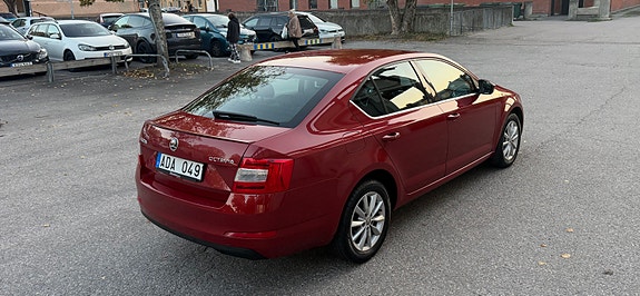 Skoda Octavia 3 of 7