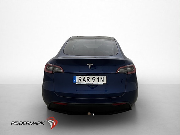 Tesla Model Y 8 of 30