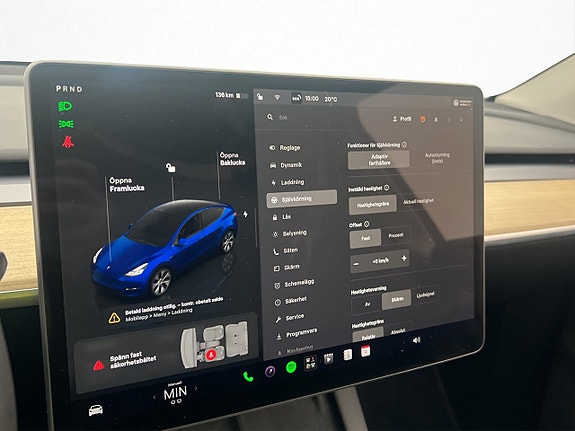 Tesla Model Y 27 of 30