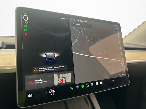 Tesla Model Y 24 of 30