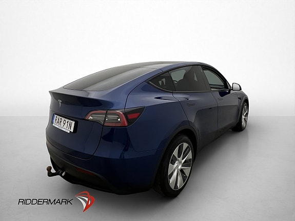 Tesla Model Y 9 of 30