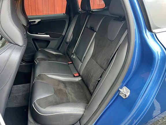 Volvo XC60 13 of 13