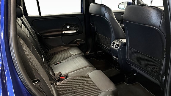 Mercedes-Benz GLB200 5 of 18