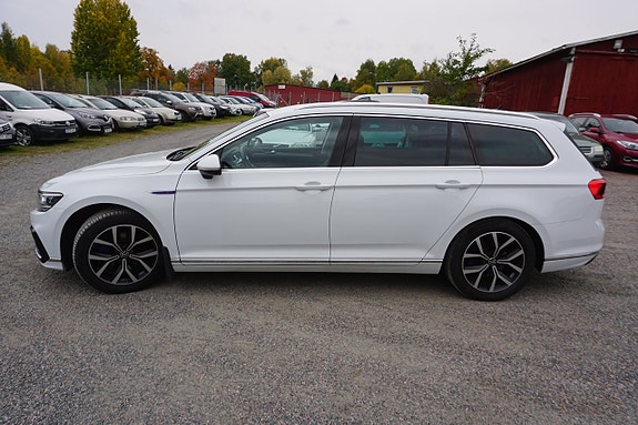 Volkswagen Passat 4 of 10