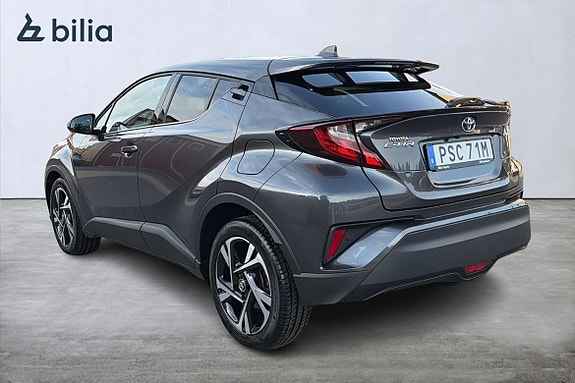 Toyota C-HR 2 of 21