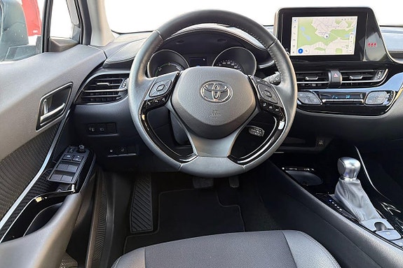 Toyota C-HR 11 of 21