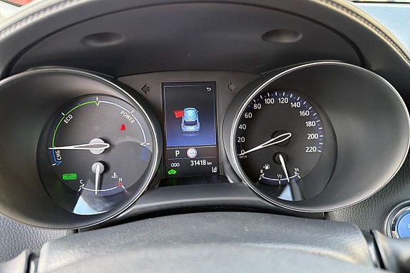 Toyota C-HR 16 of 21