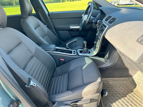Volvo V50 8 of 11