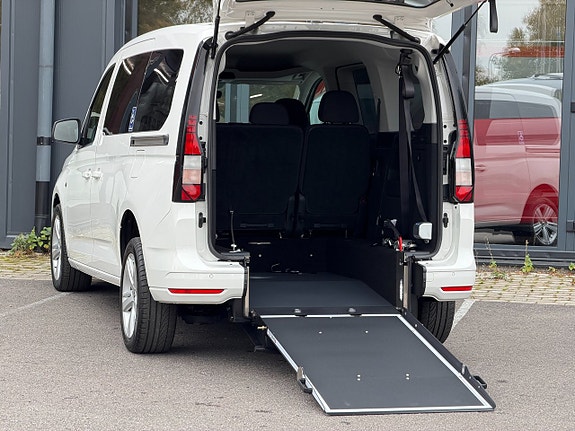 Volkswagen Caddy Maxi 3 of 24