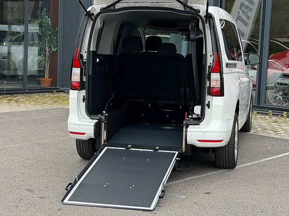 Volkswagen Caddy Maxi 15 of 24