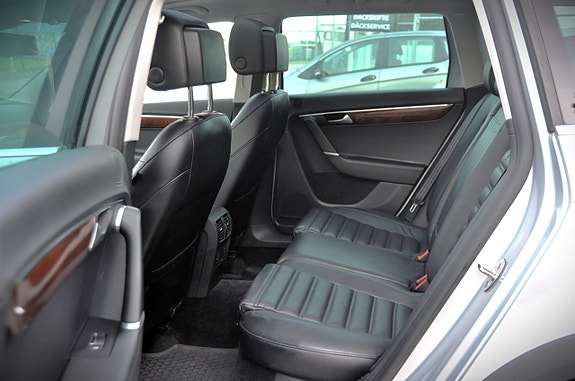 Volkswagen Passat Alltrack 11 of 20