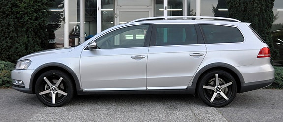 Volkswagen Passat Alltrack 3 of 20