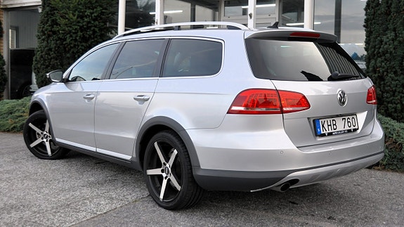 Volkswagen Passat Alltrack 4 of 20