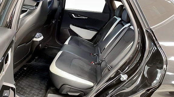 Kia EV6 9 of 12