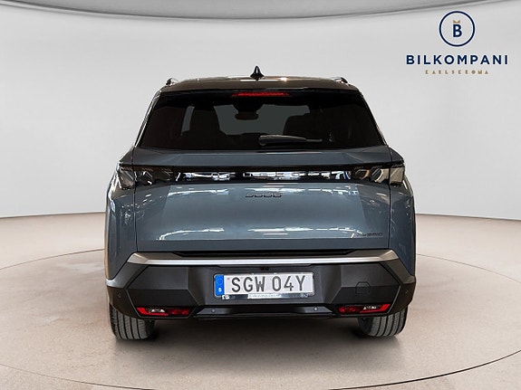 Peugeot 5008 3 of 18