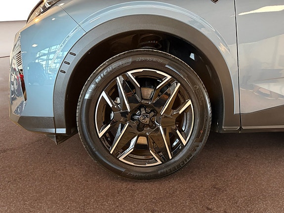 Peugeot 5008 7 of 18