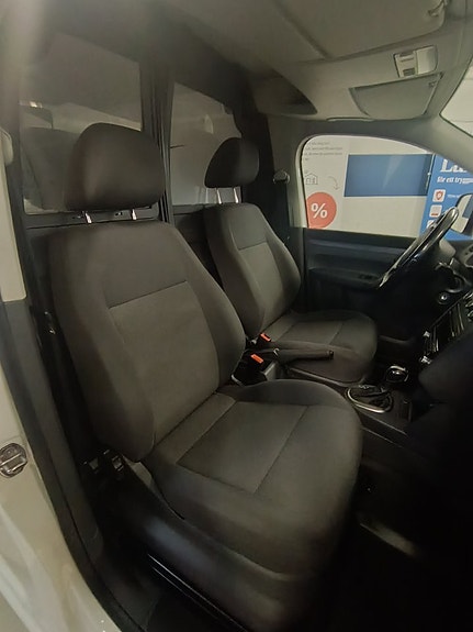 Volkswagen Caddy Maxi 10 of 14