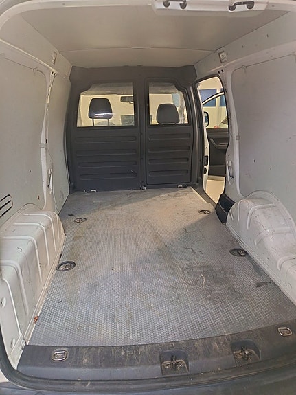 Volkswagen Caddy Maxi 13 of 14