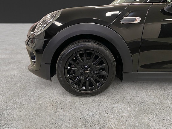 MINI Cooper 17 of 17