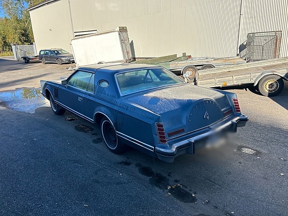 Lincoln Continental 3 of 23