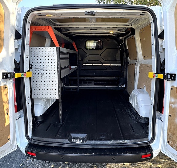 Ford Transit Custom 8 of 19