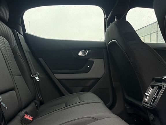 Polestar 2 8 of 13