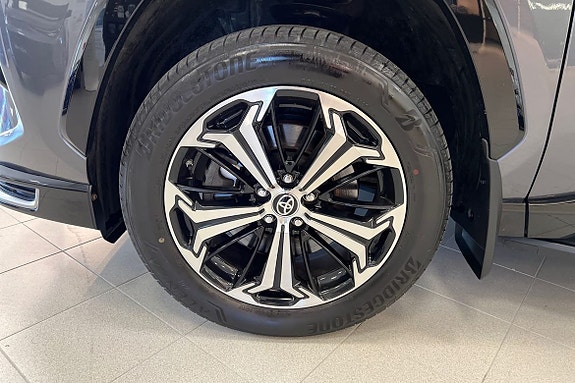 Toyota RAV4 17 of 30