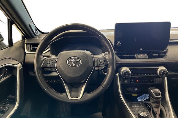 Toyota RAV4 11 of 30
