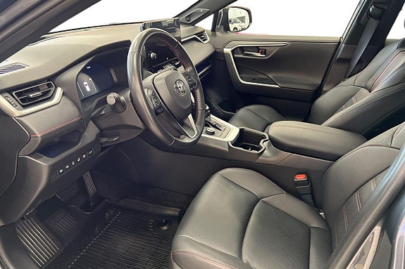 Toyota RAV4 14 of 30