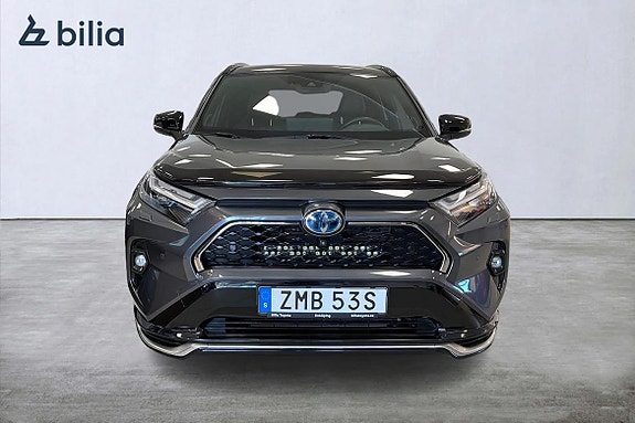 Toyota RAV4 6 of 30