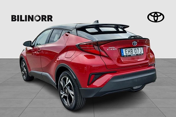 Toyota C-HR 2 of 11