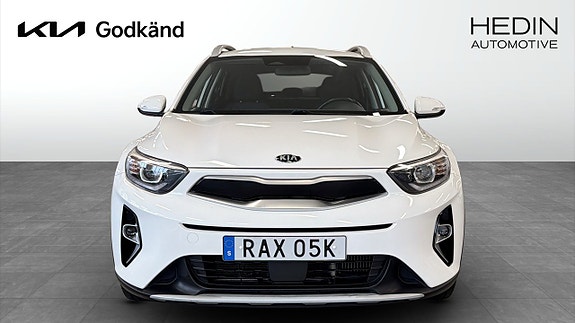 Kia Stonic 2 of 24