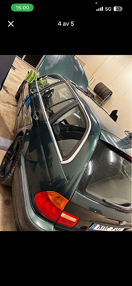 BMW 328i 2 of 5